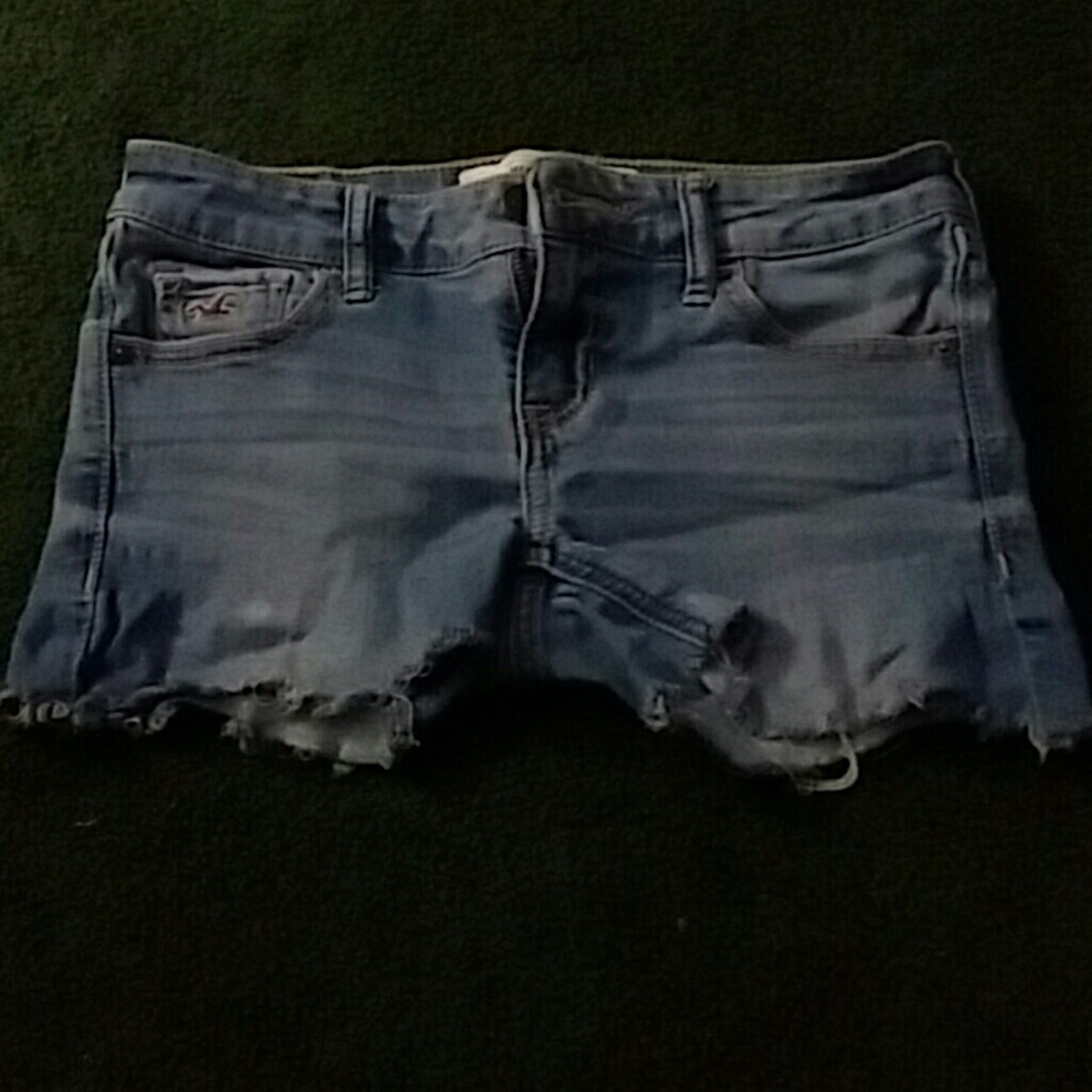 Womens W 25, 1R hollister cutoff shorts